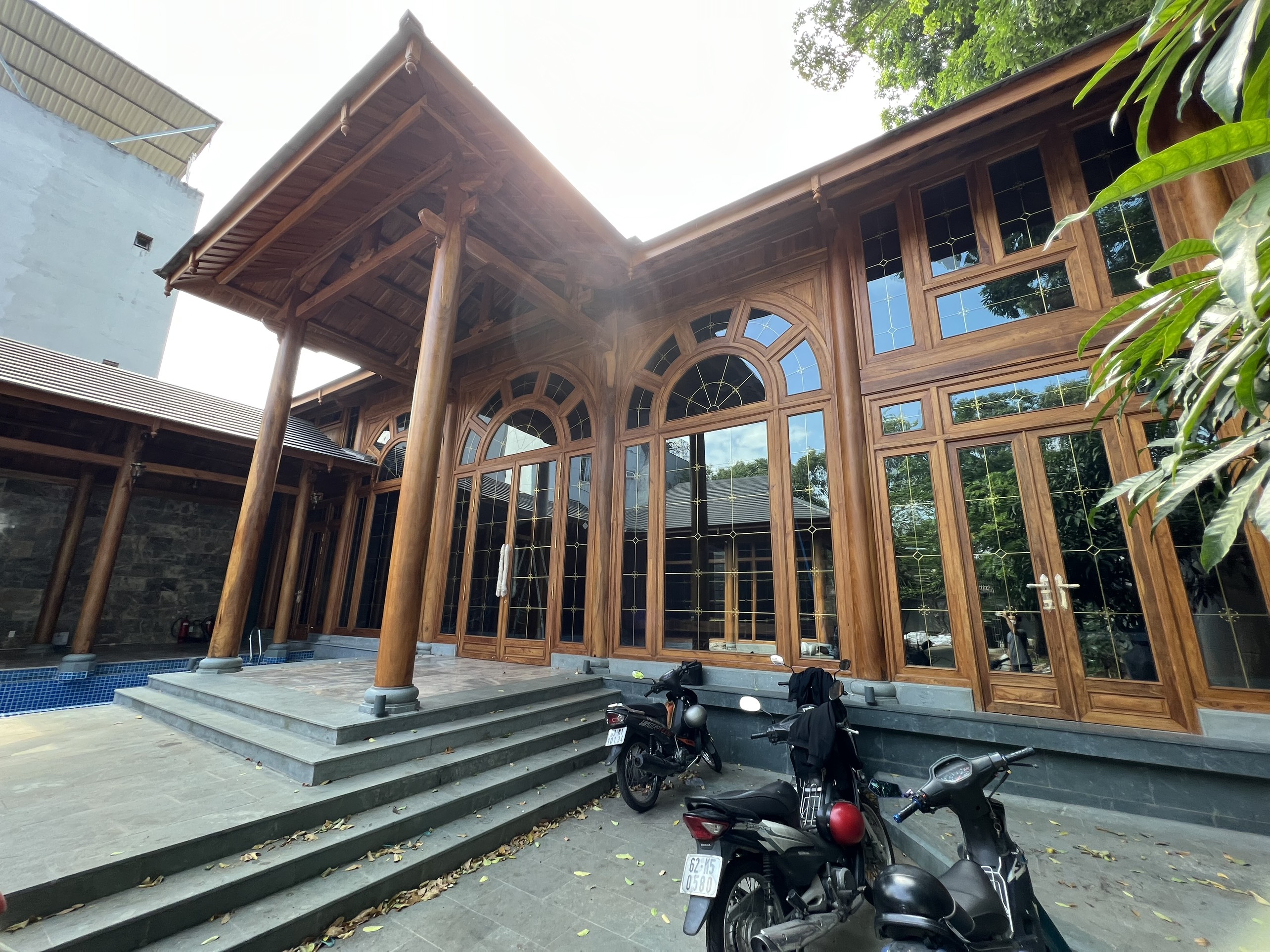 NHÀ GỖ - 12 ĐOÀN KẾT